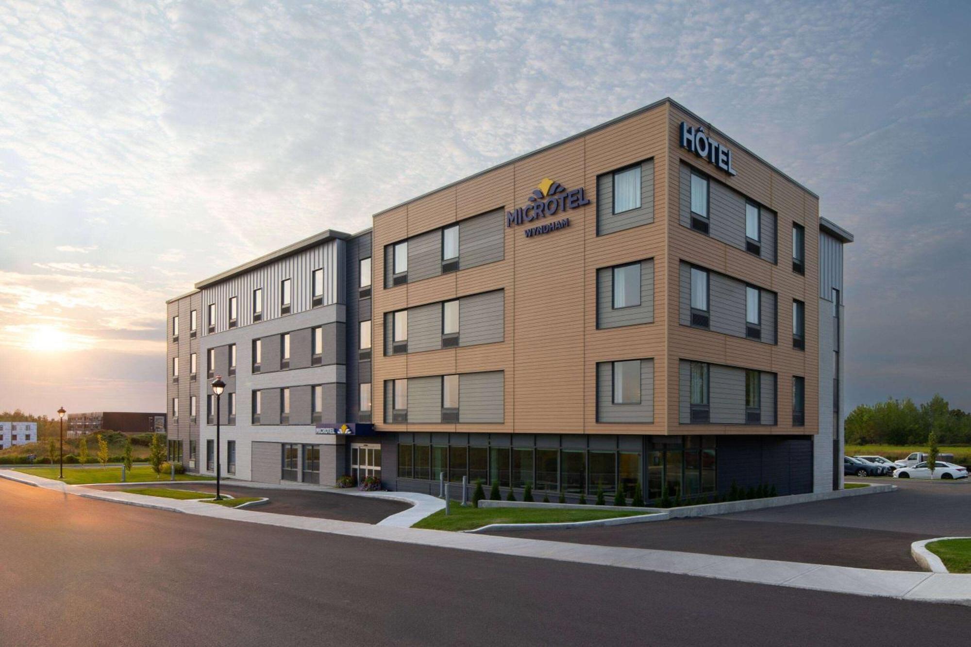 Microtel Inn & Suites By Wyndham Lachute Zewnętrze zdjęcie