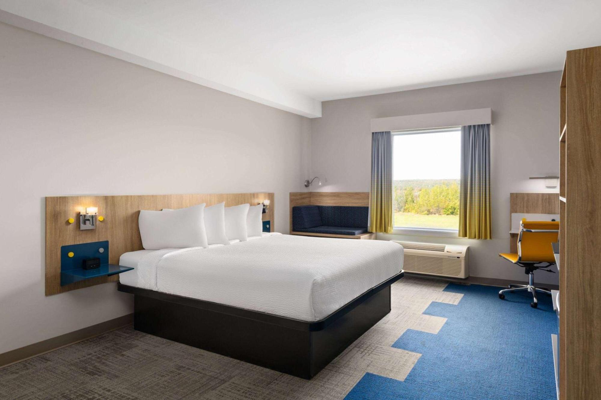 Microtel Inn & Suites By Wyndham Lachute Zewnętrze zdjęcie