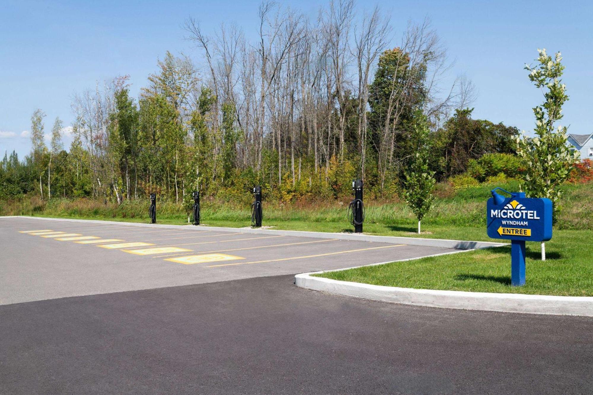 Microtel Inn & Suites By Wyndham Lachute Zewnętrze zdjęcie