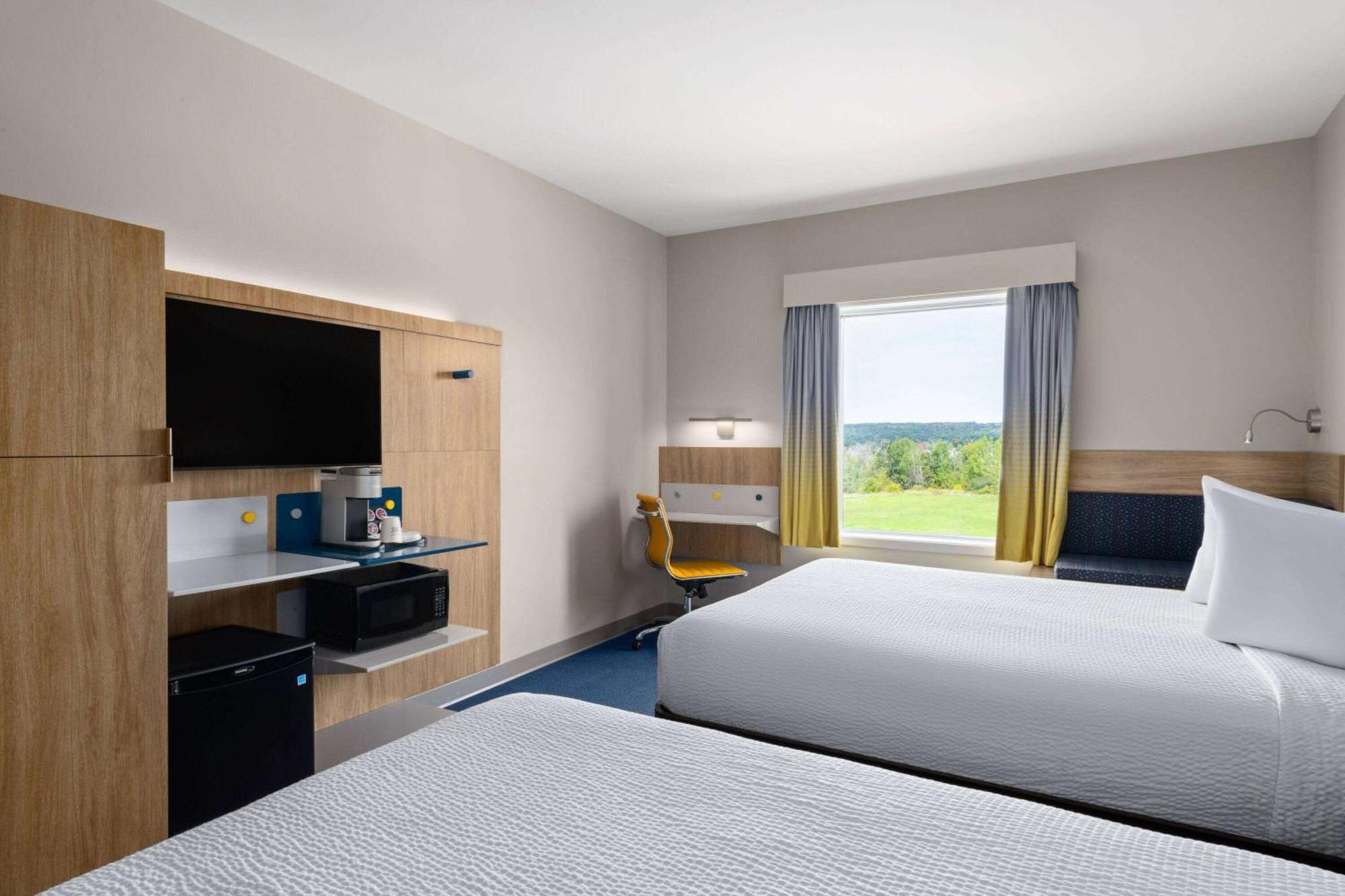 Microtel Inn & Suites By Wyndham Lachute Zewnętrze zdjęcie