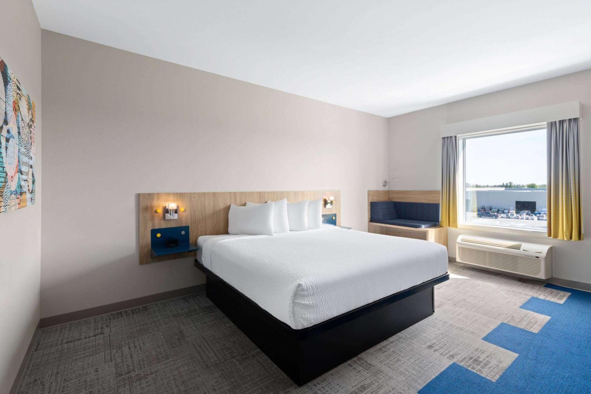 Microtel Inn & Suites By Wyndham Lachute Zewnętrze zdjęcie