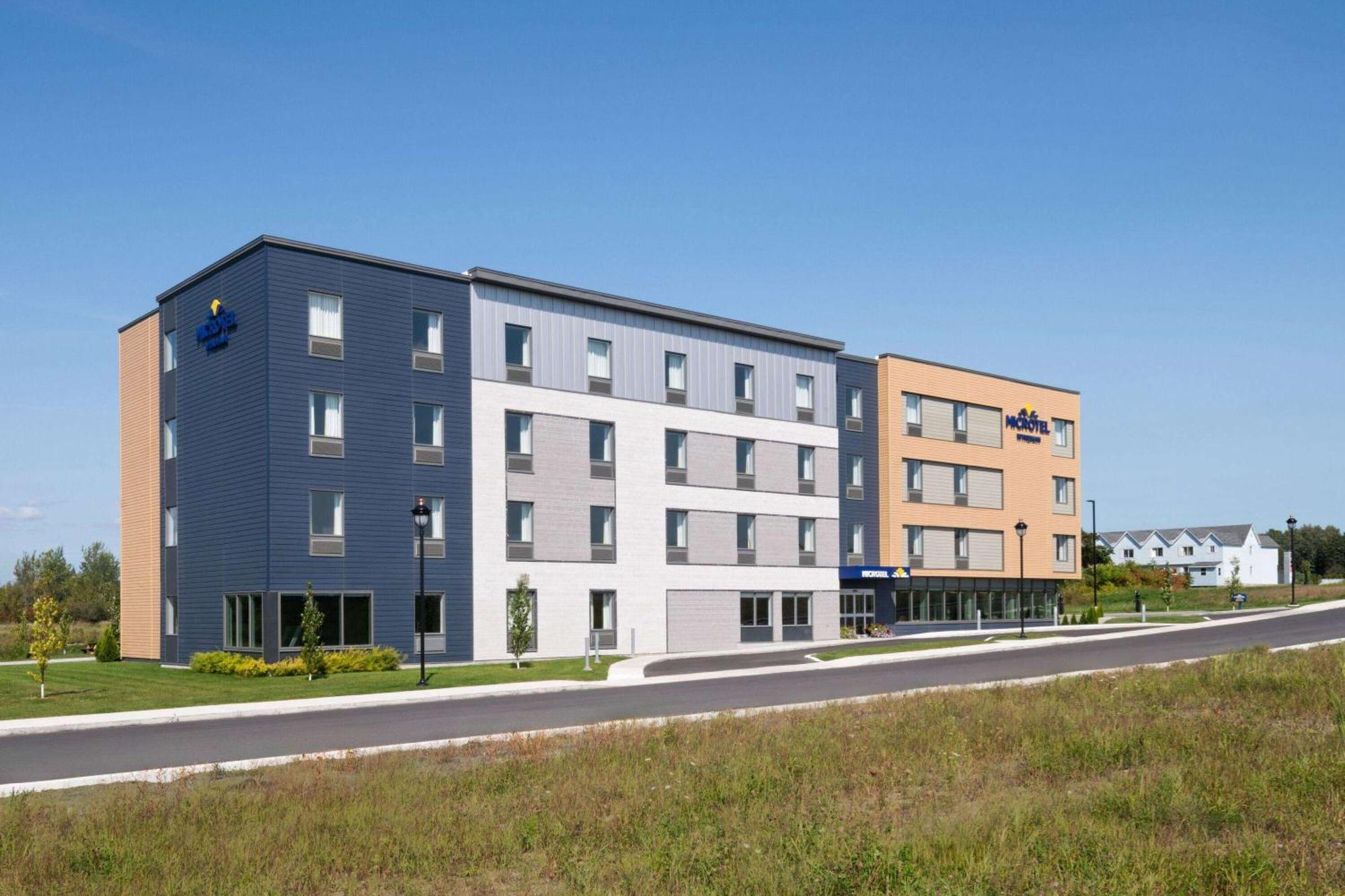 Microtel Inn & Suites By Wyndham Lachute Zewnętrze zdjęcie